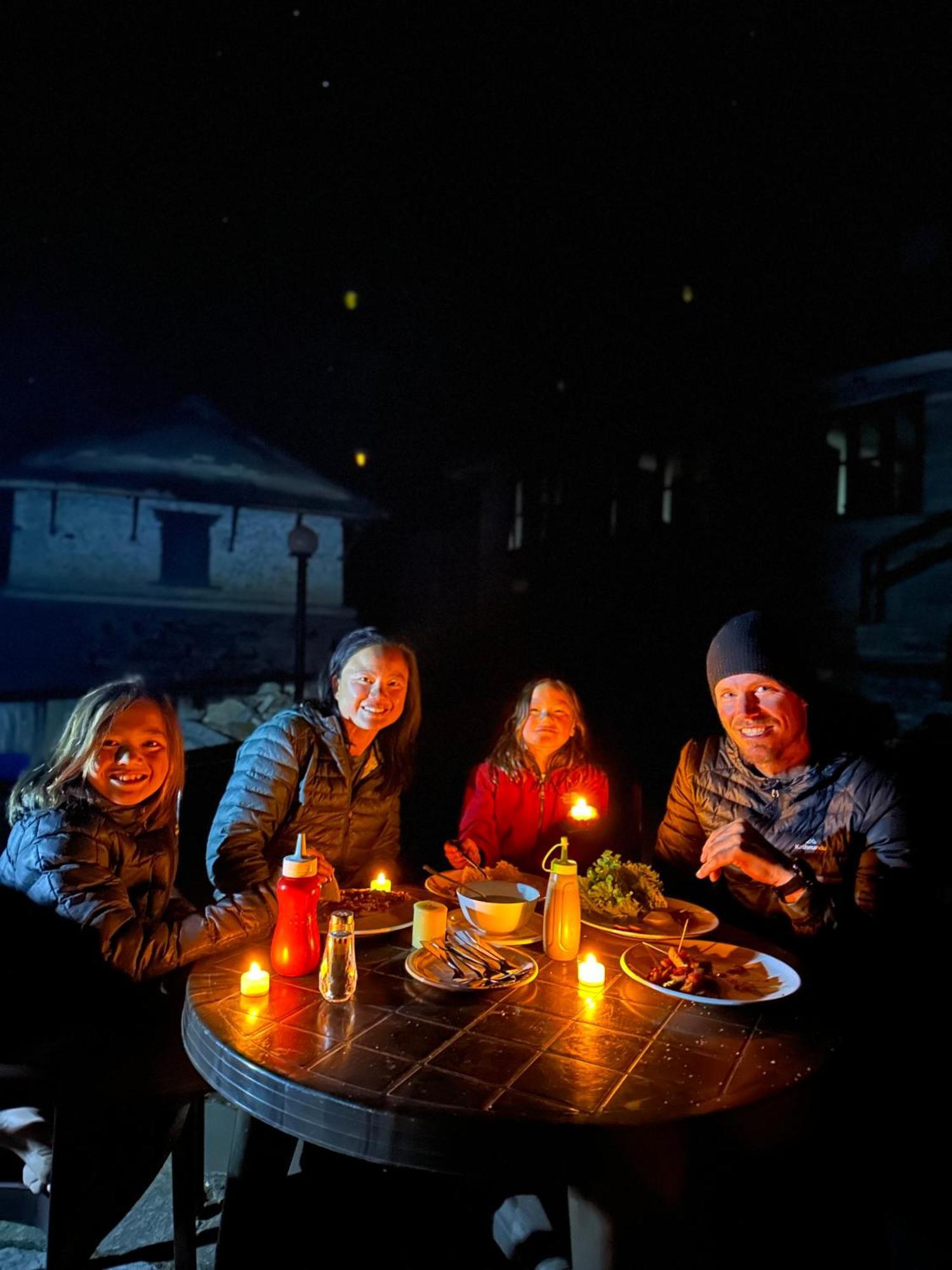 Hill Top Lodge Ghandruk Astam Buitenkant foto
