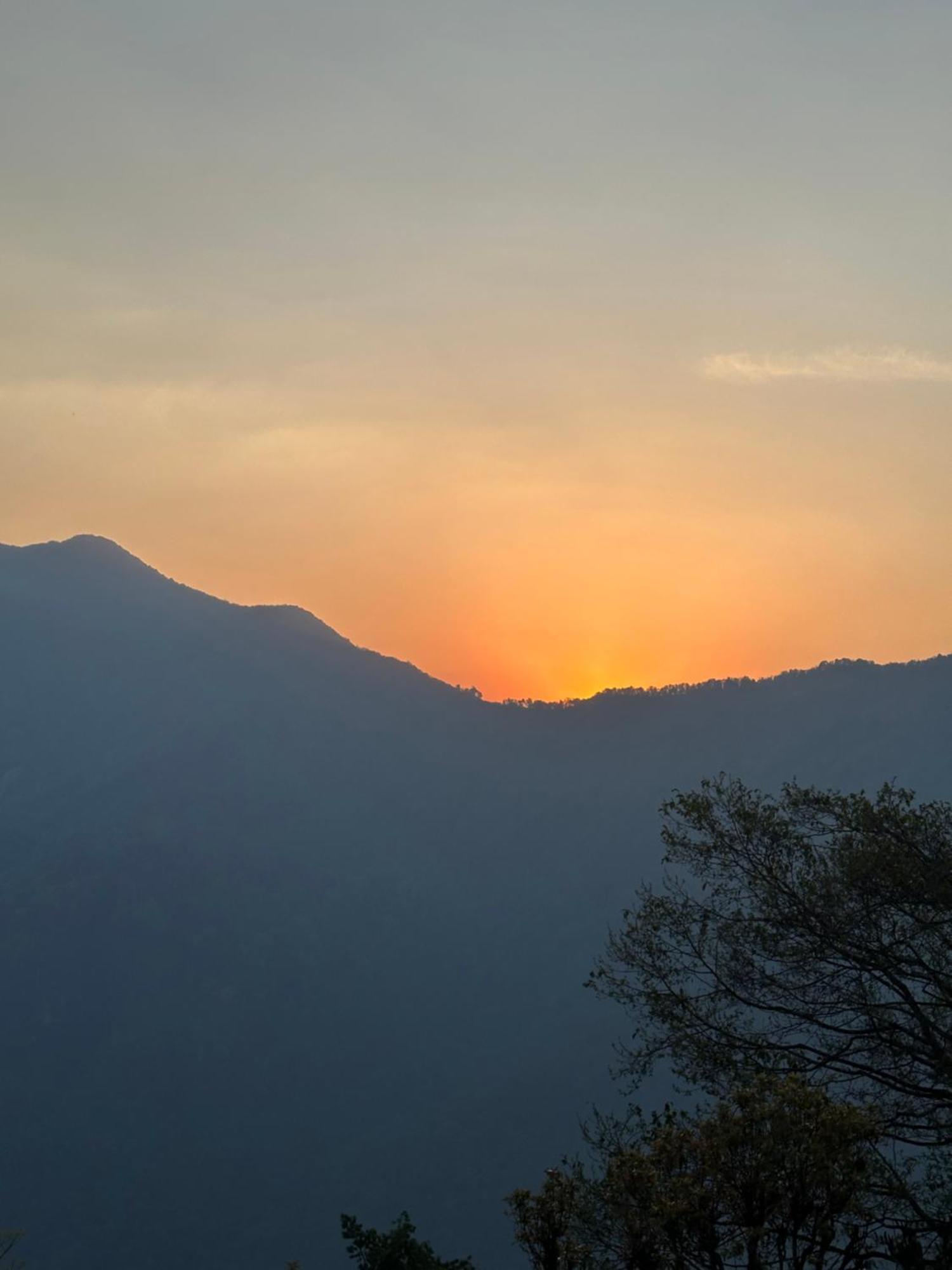 Hill Top Lodge Ghandruk Astam Buitenkant foto