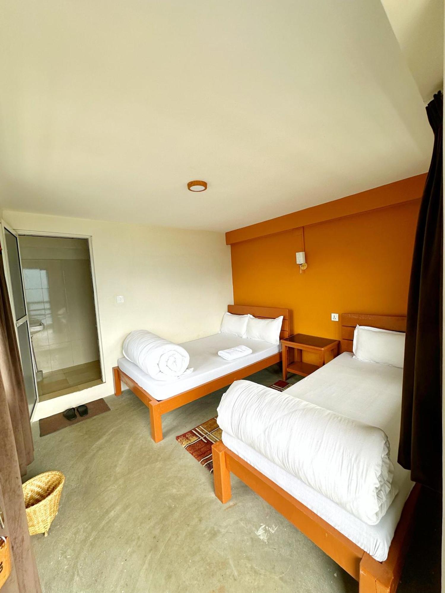 Hill Top Lodge Ghandruk Astam Buitenkant foto